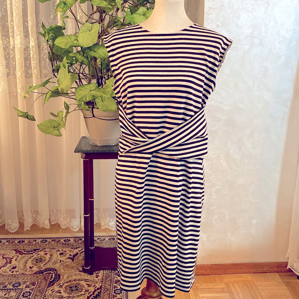 Theory dress size L